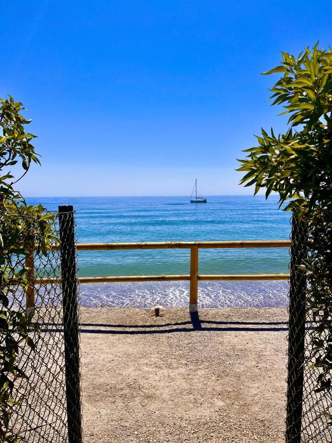 Villa Alboran Beachfront 9Pax トレ・デ・ベナガルボン エクステリア 写真