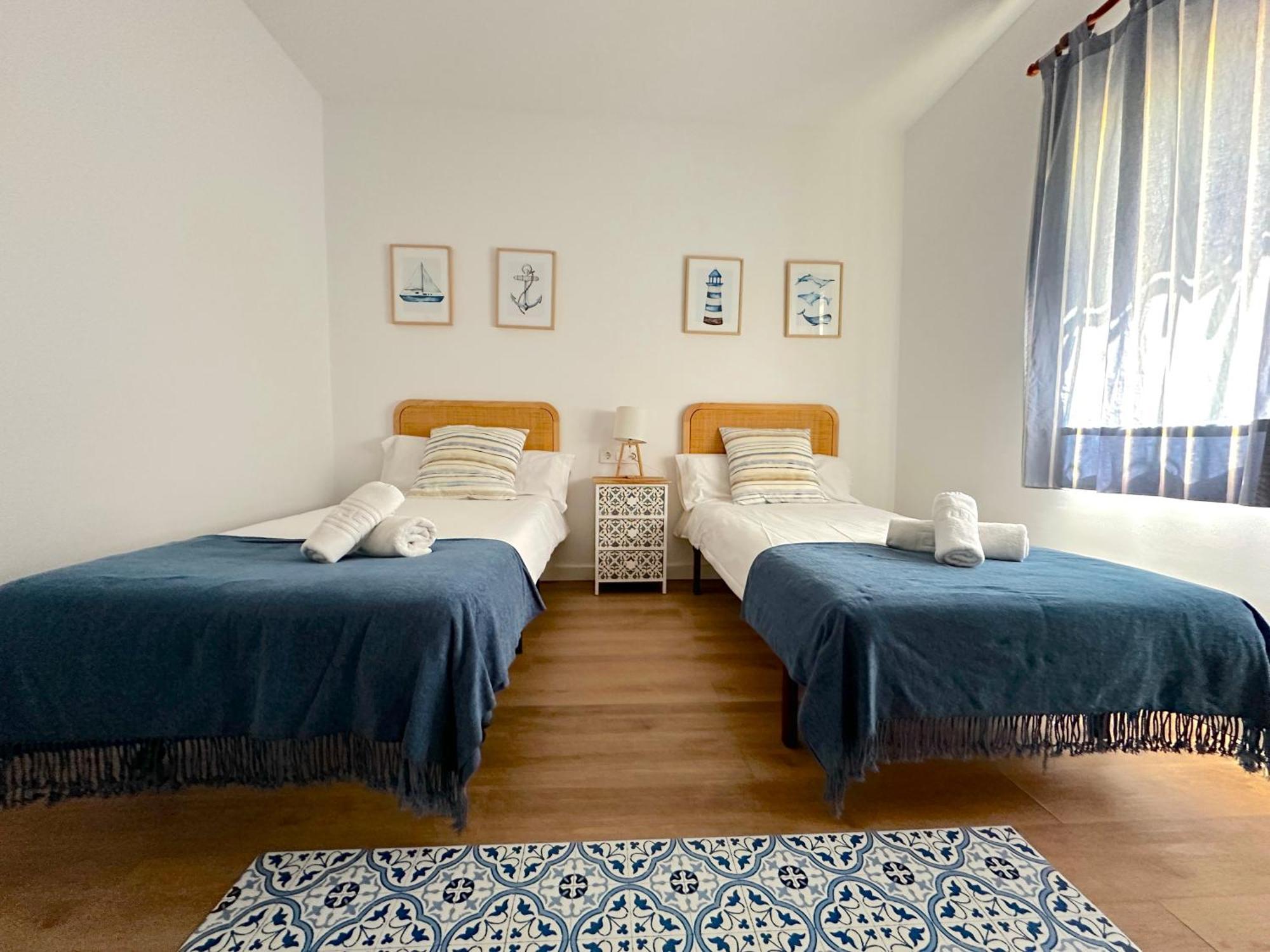 Villa Alboran Beachfront 9Pax トレ・デ・ベナガルボン エクステリア 写真