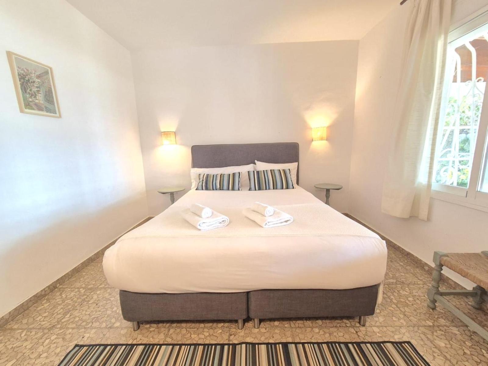 Villa Alboran Beachfront 9Pax トレ・デ・ベナガルボン エクステリア 写真
