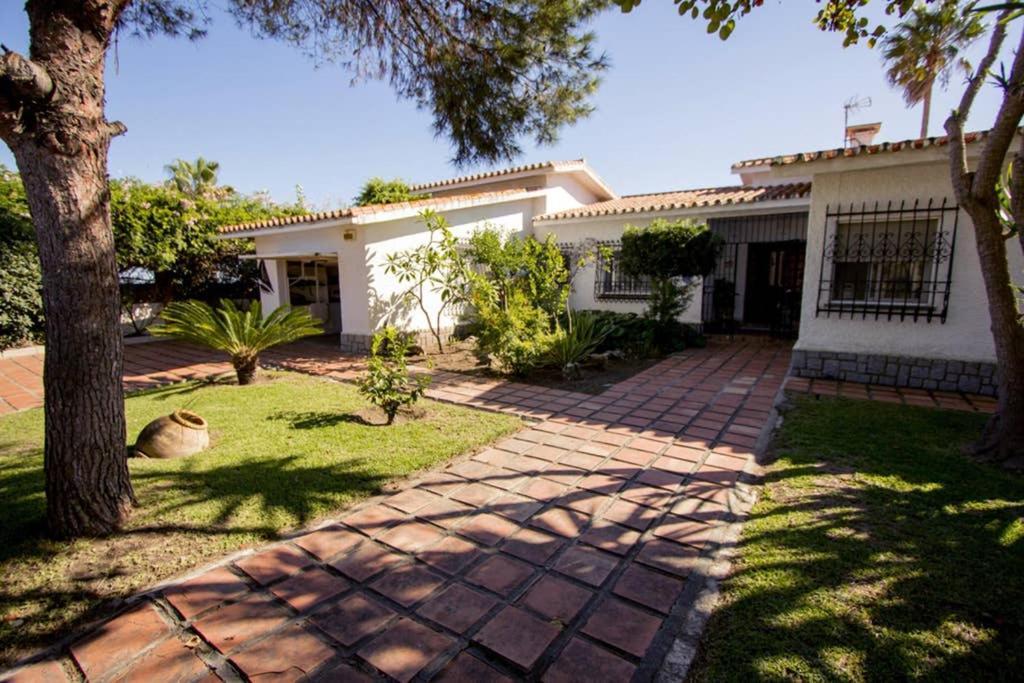 Villa Alboran Beachfront 9Pax トレ・デ・ベナガルボン エクステリア 写真